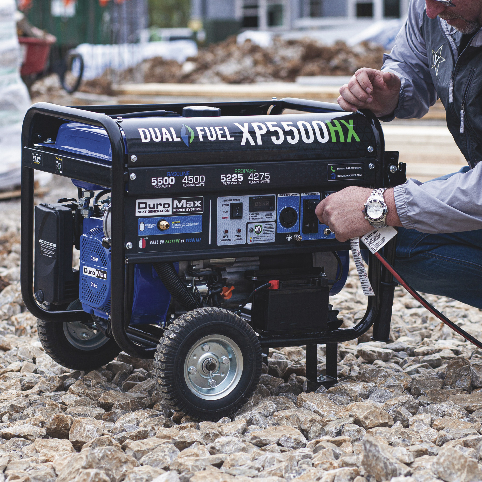 DuroMax Dual Fuel Generator with CO Alert — 5500 Surge Watts, 4500 Rated Watts, Electric Start, Model# XP5500HX
