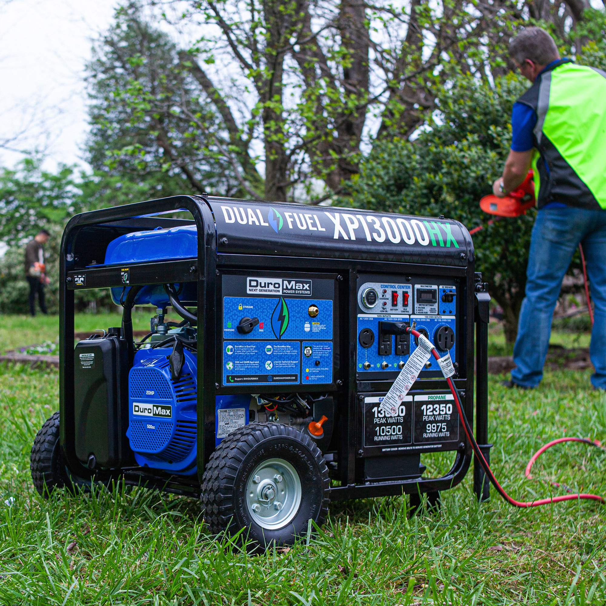 DuroMax Portable Dual Fuel Generator — 13,000 Surge Watts, 10,500 Rated Watts, Electric Start, Model# XP13000HX